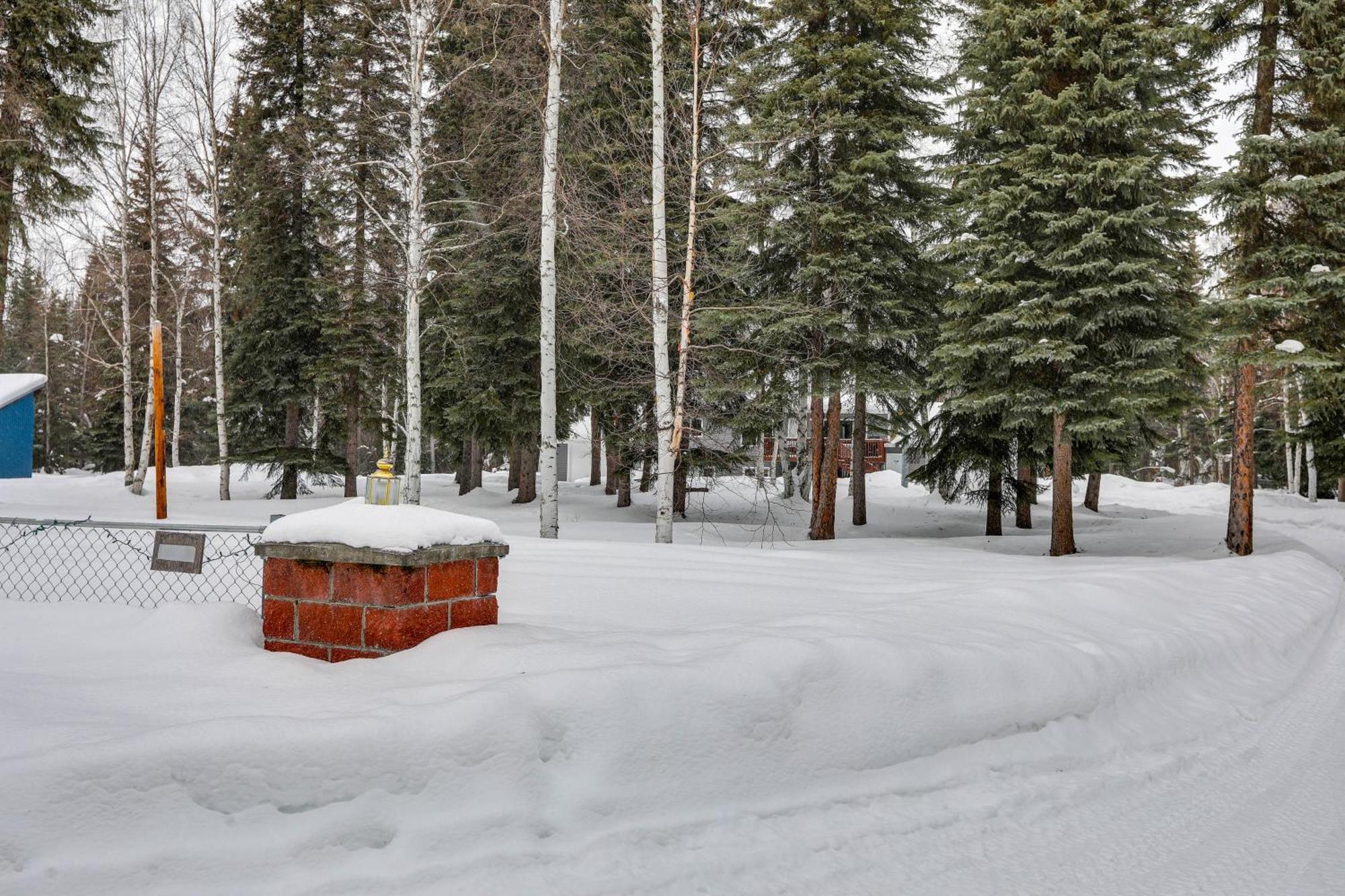 North Pole Escape With Deck And Aurora Lights Views! Villa Exterior photo
